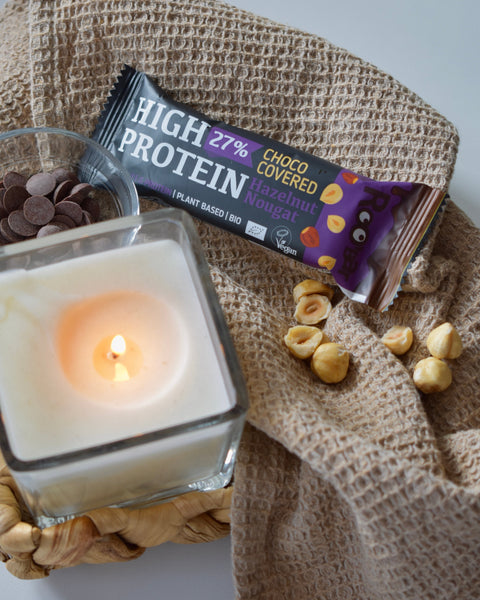 BIO visokoproteinska čokoladica s nugatom od lješnjaka